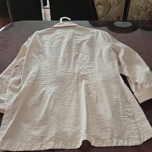 3 For $40 Light Beige Button-Front Collared Shirt - Picture 4 of 4
